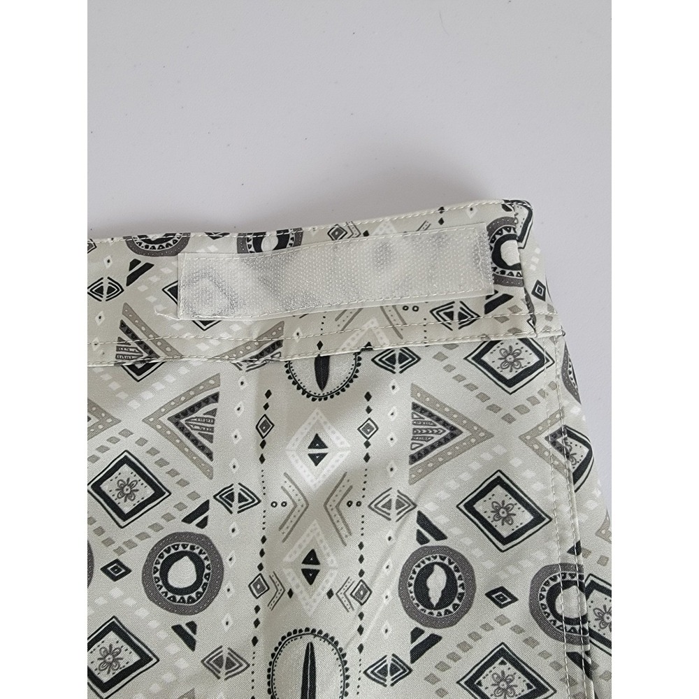 RipSkirt Hawaii Wrap Skirt L Grey Tribal Geometric Length 2 Travel Beach - Picture 9 of 9